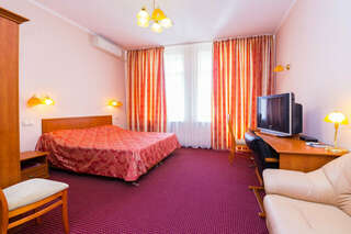 Гостиница Аллес Лазаревское Трехместный повышенного комфорта (улучшенный) с балконом-3