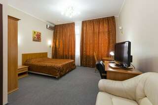 Гостиница Аллес Лазаревское Трехместный повышенного комфорта (улучшенный) с балконом-8