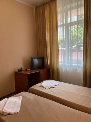 Гостиница Аллес Лазаревское Двухместный с отдельными кроватями без балкона, 1 этаж-5