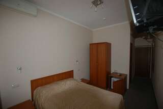 Гостиница Аллес Лазаревское Двухместный "Стандарт" с одной кроватью, с балконом-2