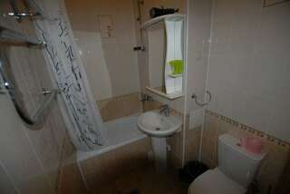 Гостиница Аллес Лазаревское Трехместный "Стандарт" с балконом-4