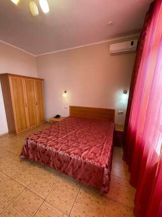 Гостиница Аллес Лазаревское Трехместный повышенного комфорта (улучшенный), 5-й этаж (с видом на море)-2