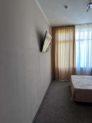 Гостиница Аллес Лазаревское Двухместный "Стандарт" с одной кроватью, с балконом-7